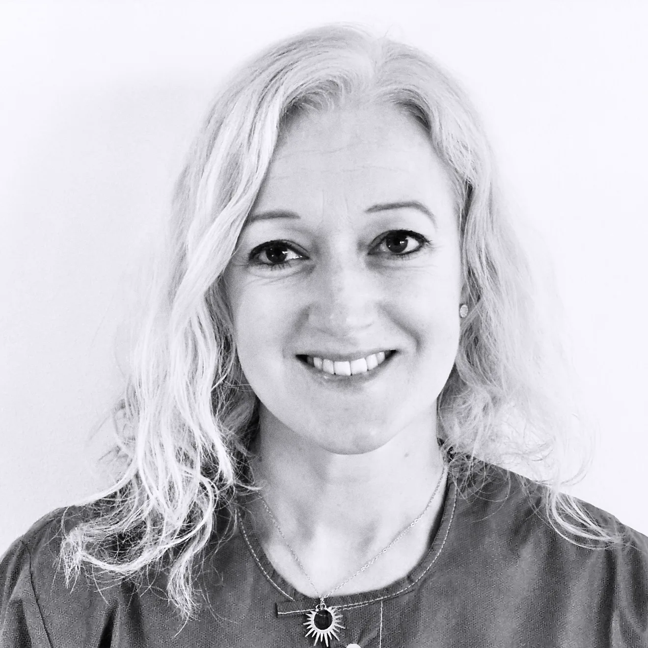 Dr Anna Holm